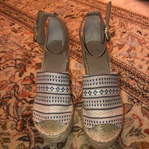 Brand new Marc Fisher espadrille wedged size 9